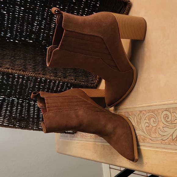 Brown ankle booties Chunky heel - Picture 2 of 4